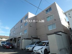 モンマルトル西岡